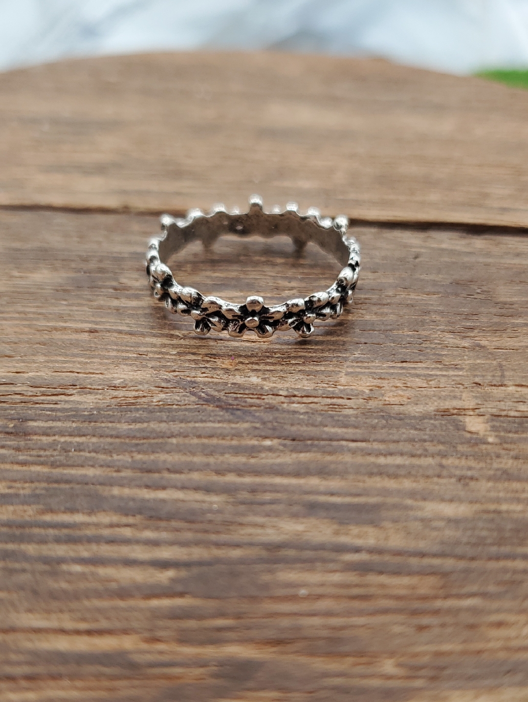 Floral Silver Tone Stackable Flower Band Ring Size 9 R835 50$